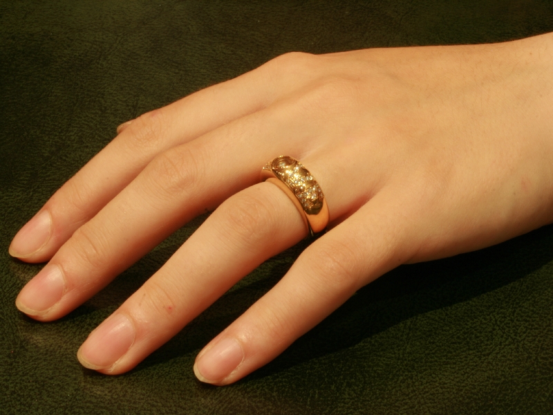Signed Chopard love ring with happy diamond in heart shape and brilliants (image 11 of 14)